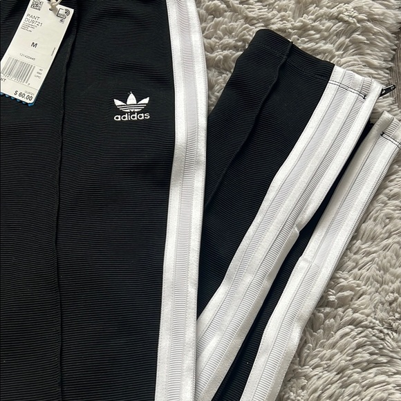 Adidas Originals Black and White Tracksuit Pant with Iconic Stripes - Picture 5 of 6